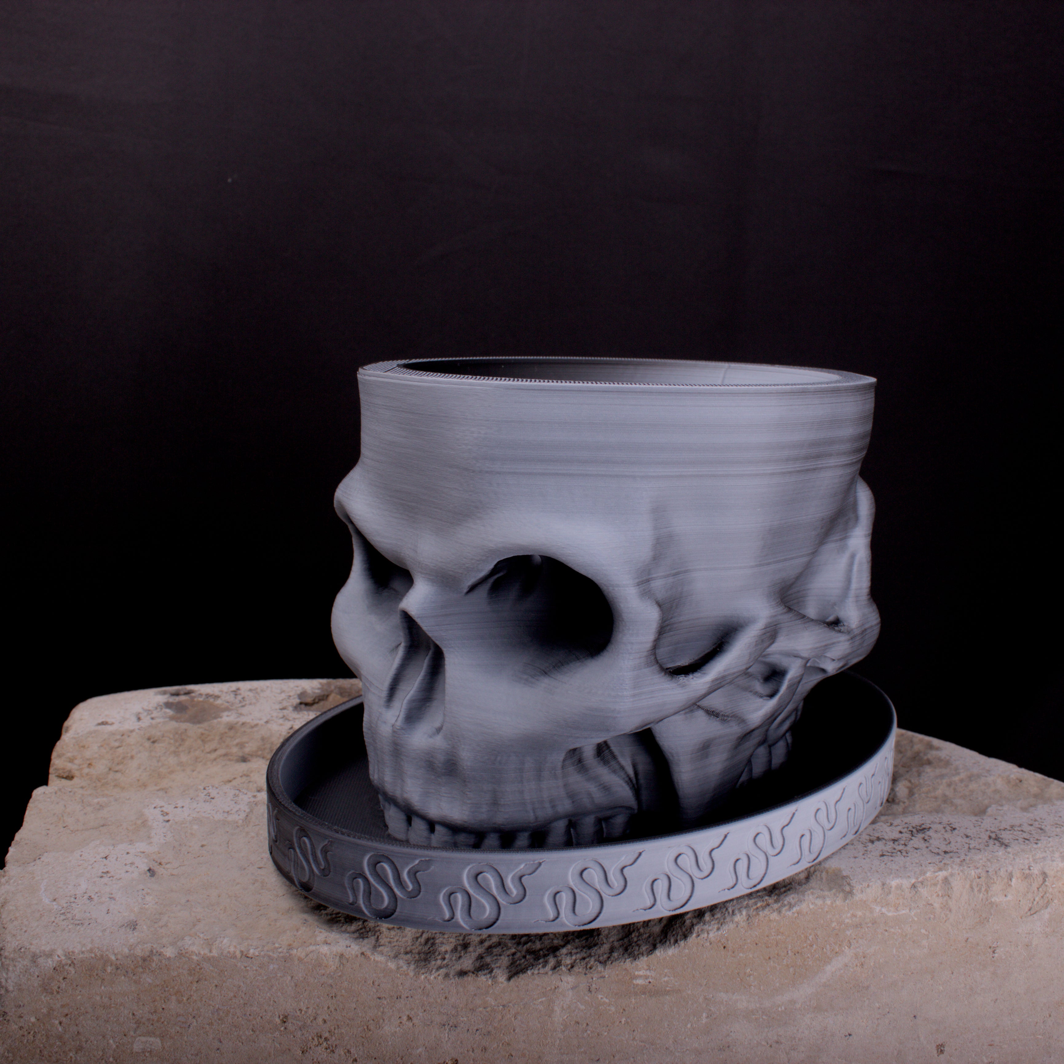 Grim Weeper - Crying Skull Planter