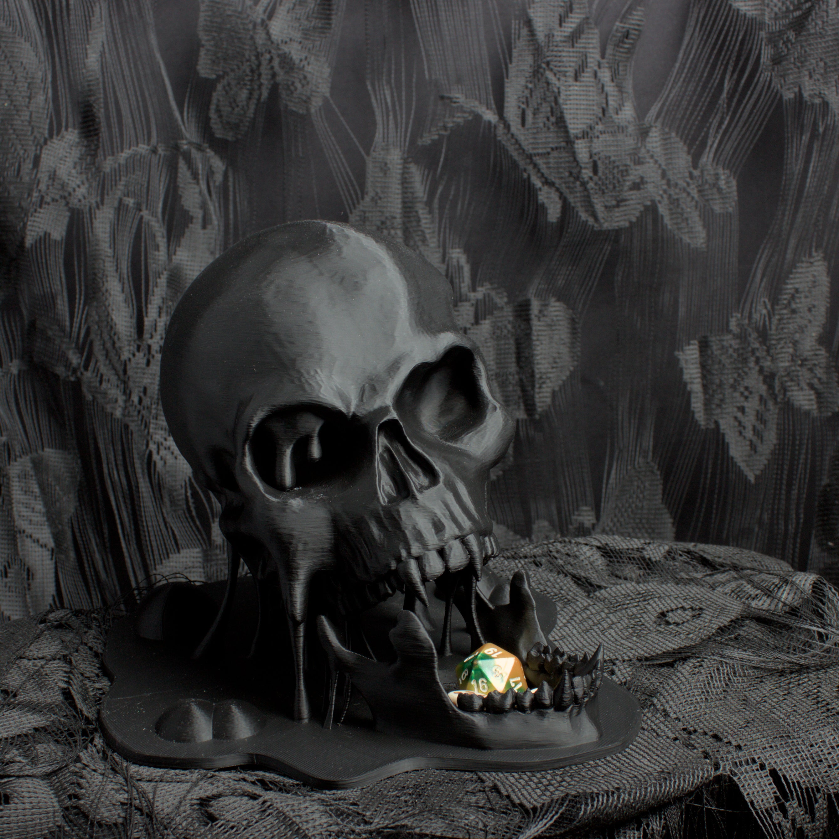 🧛‍♂️ Nosferolltu – Vampire Skull Dice Tower