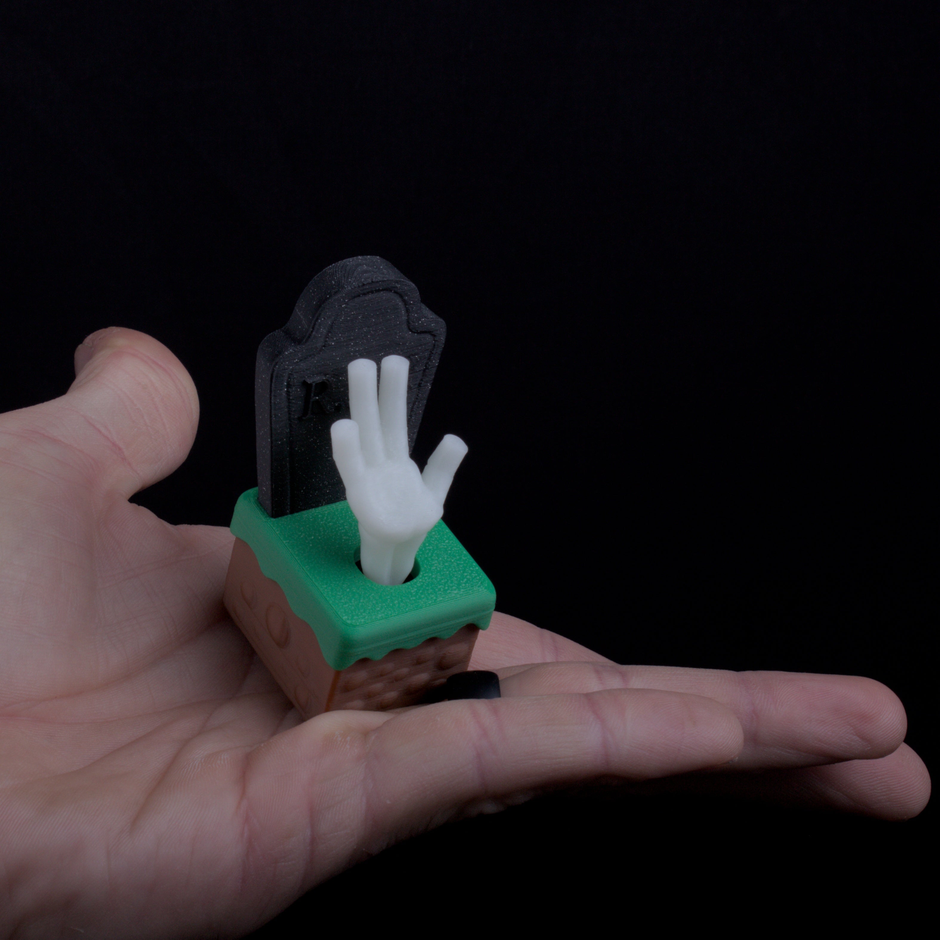Zombie Hand Fidget Clicker – Prints of Darkness