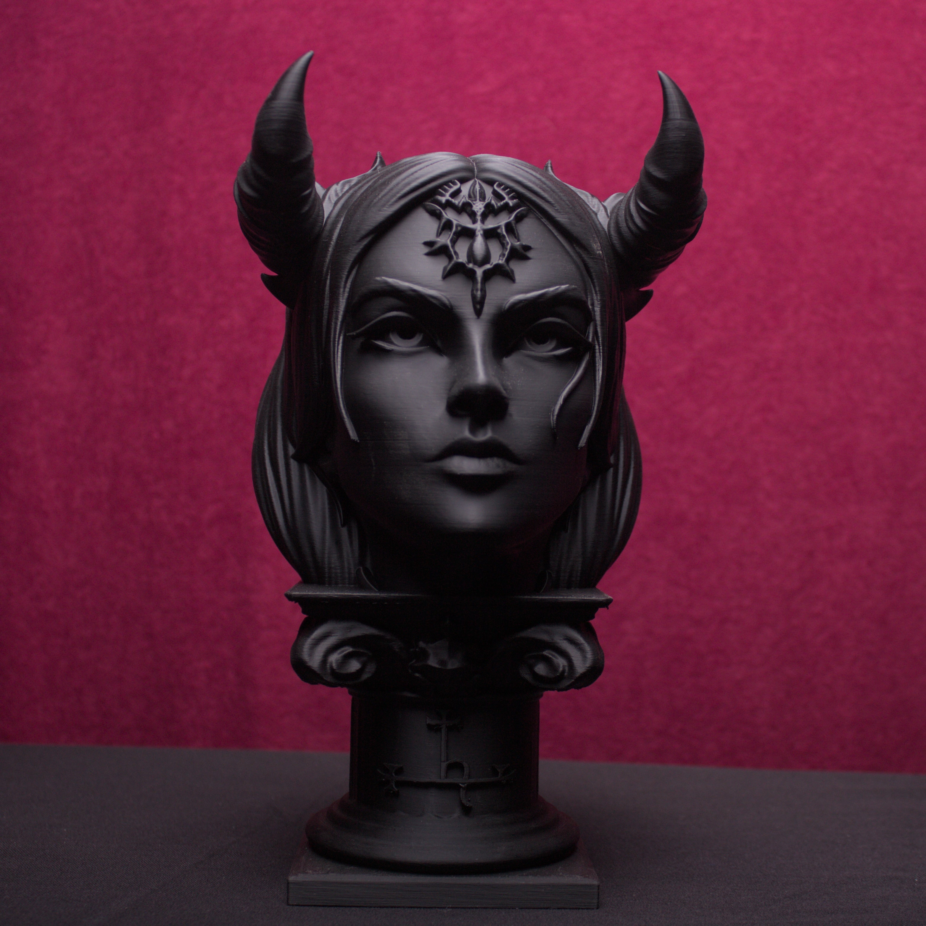 Lilith Wall Mounted Head and Hands