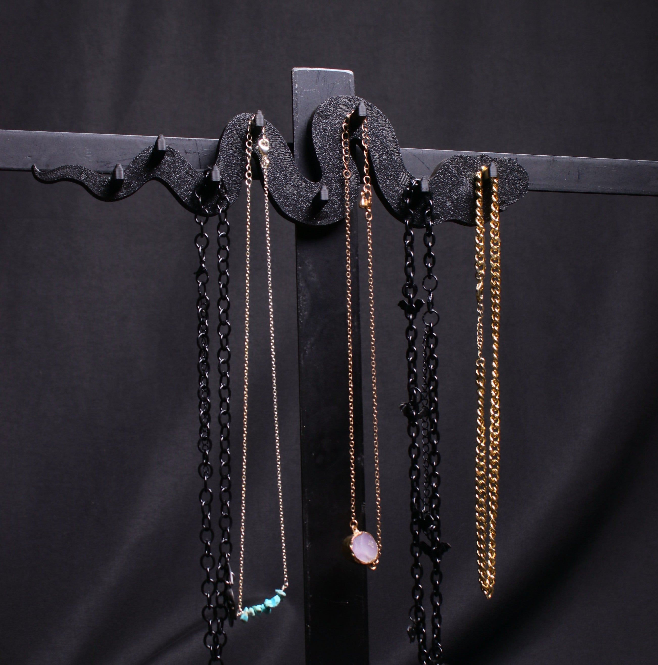 Sneklace Organizer